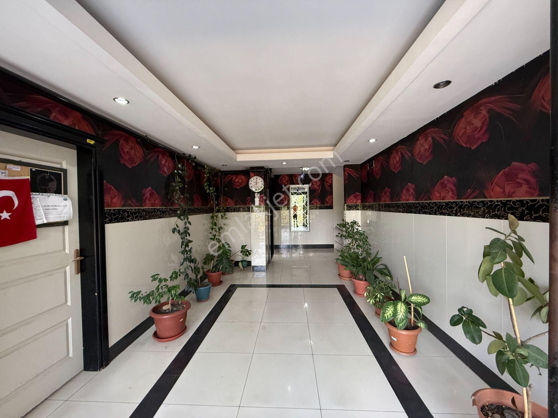 Toros Mah. 3+1 165 M2 Doğalgaz-kapalı Mutfak-kiler-hasarsız Kiralık Daire - Görsel 28