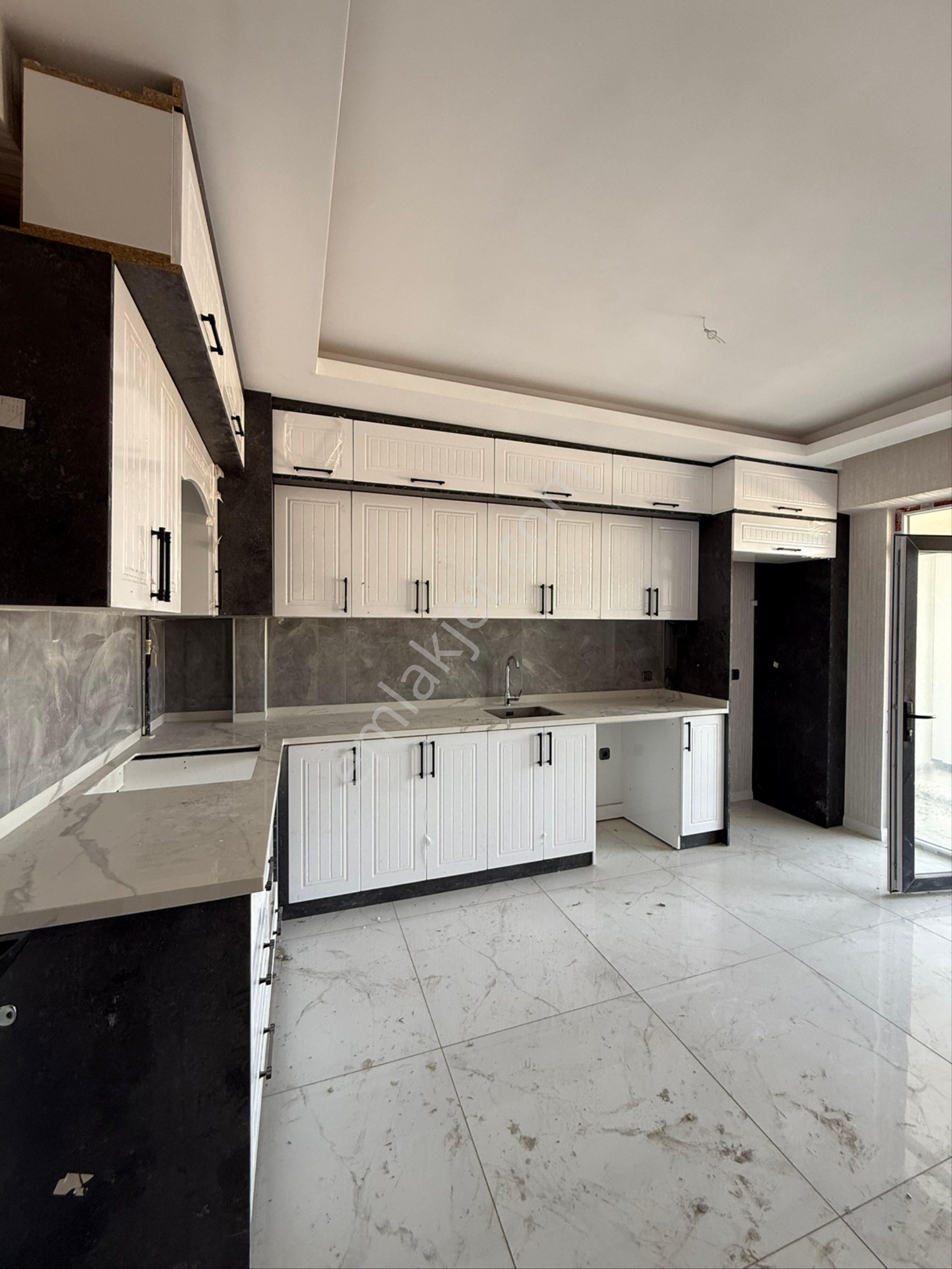 İstiklalde Satılık 3+1 3 Cepheli - Görsel 14