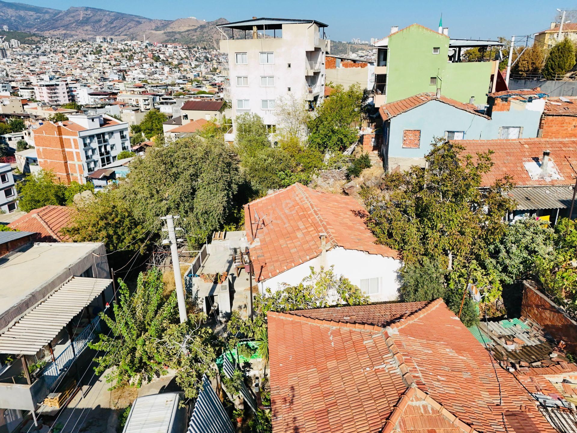 Bayraklı Emek Mahallesinde 241 M2 Arsa İçi Satılık Müstakil Ev - Görsel 20