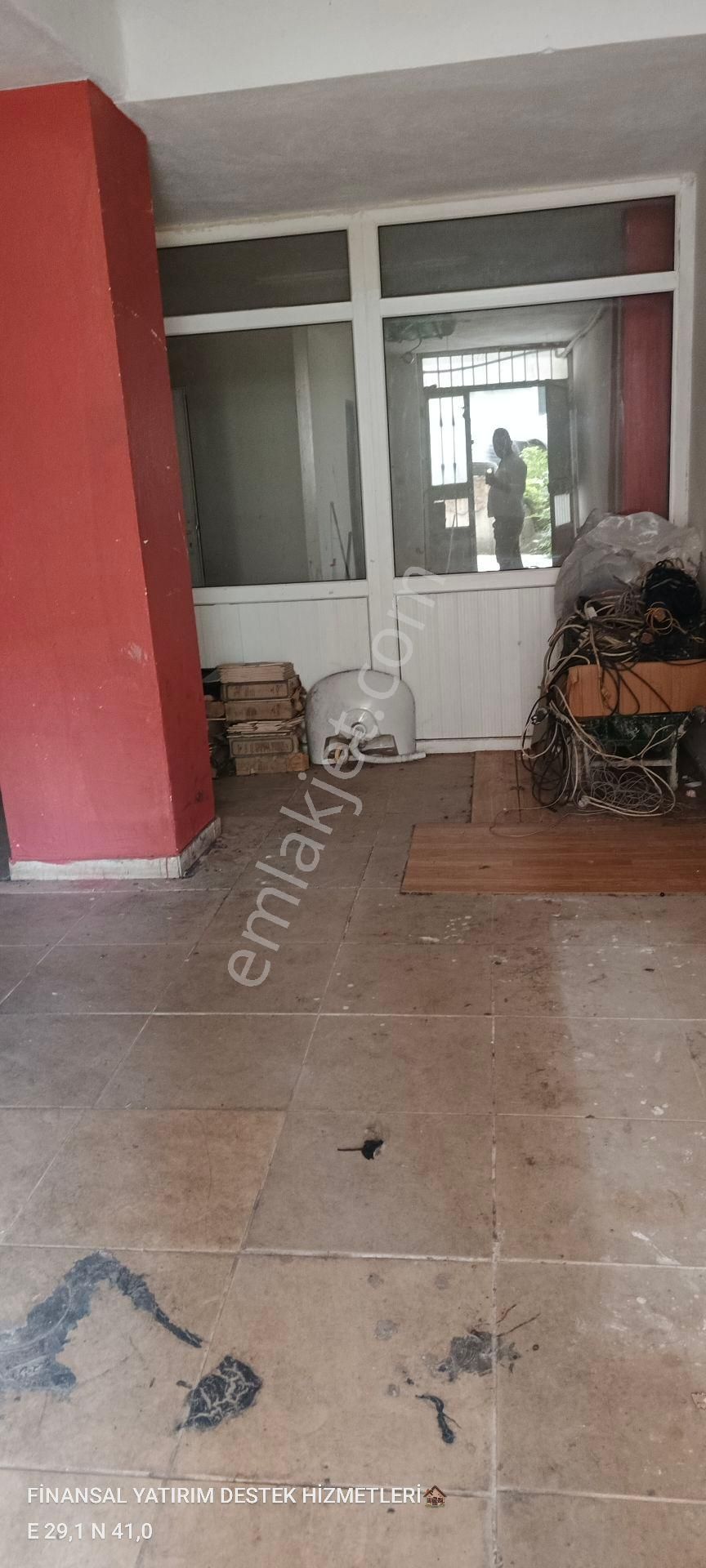 Ümraniye Tepeüstü Tavukçuyolu Caddesi Üzerinde Depo Daire Elektrik Su Mevcut Bekara Çalışana Kiralık - Görsel 20