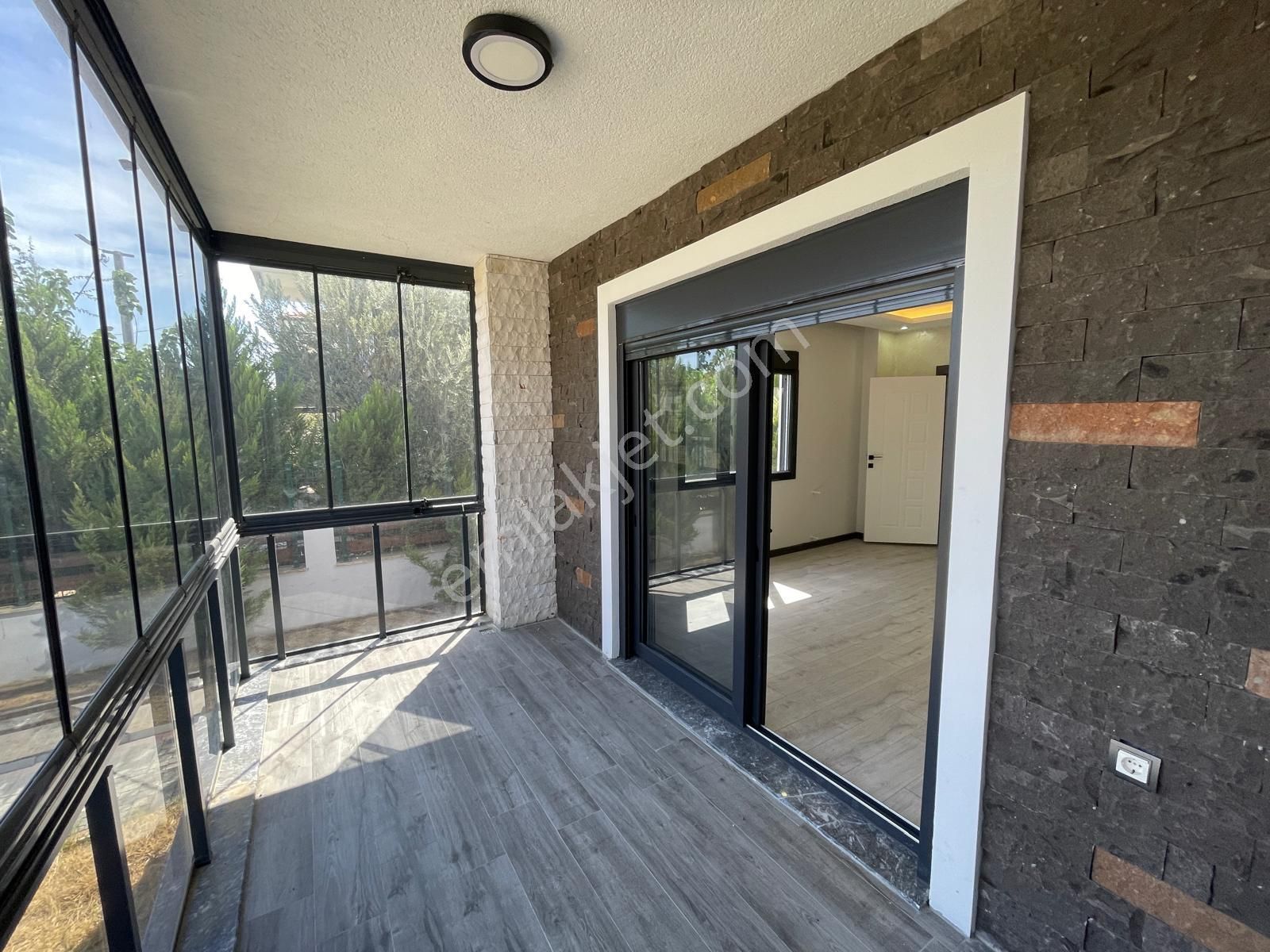 Poyraz Gayrimenkul'den Zeytinli'de Satılık Sıfır Köşe Konumlu Villa - Görsel 14