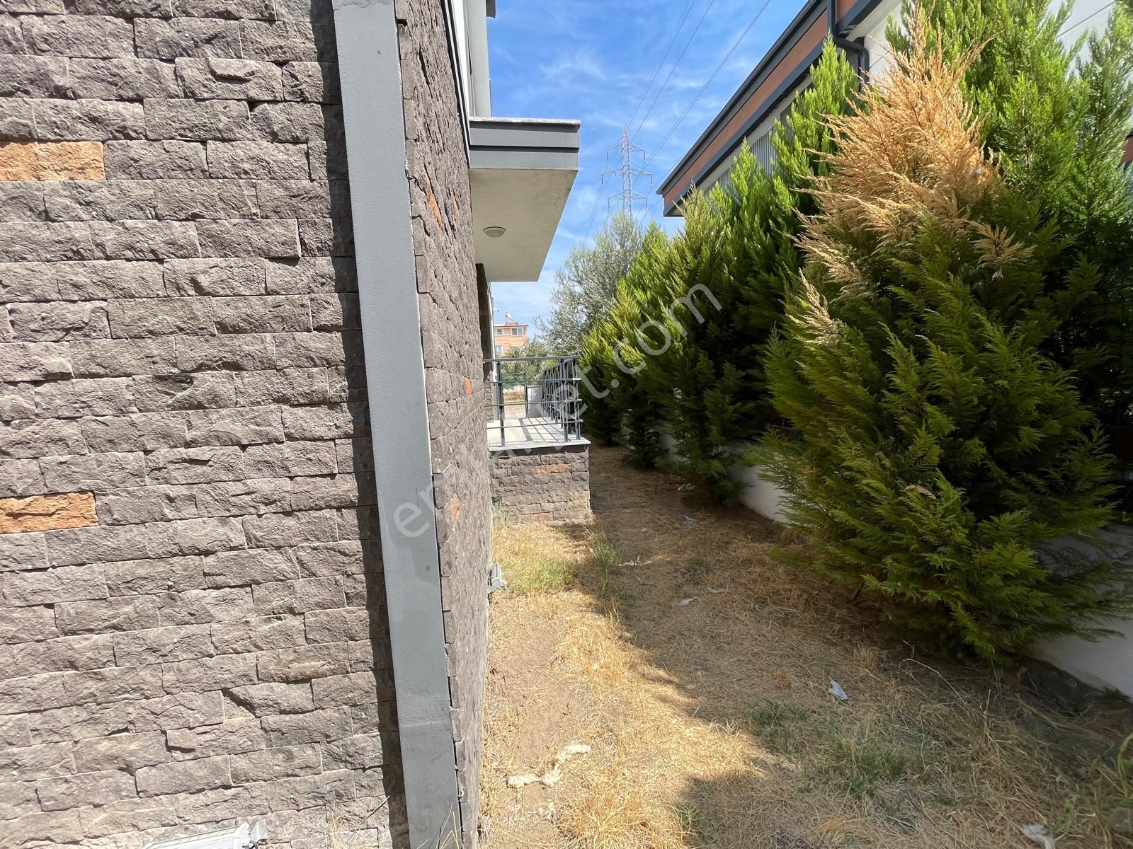 Poyraz Gayrimenkul'den Zeytinli'de Satılık Sıfır Köşe Konumlu Villa - Görsel 30