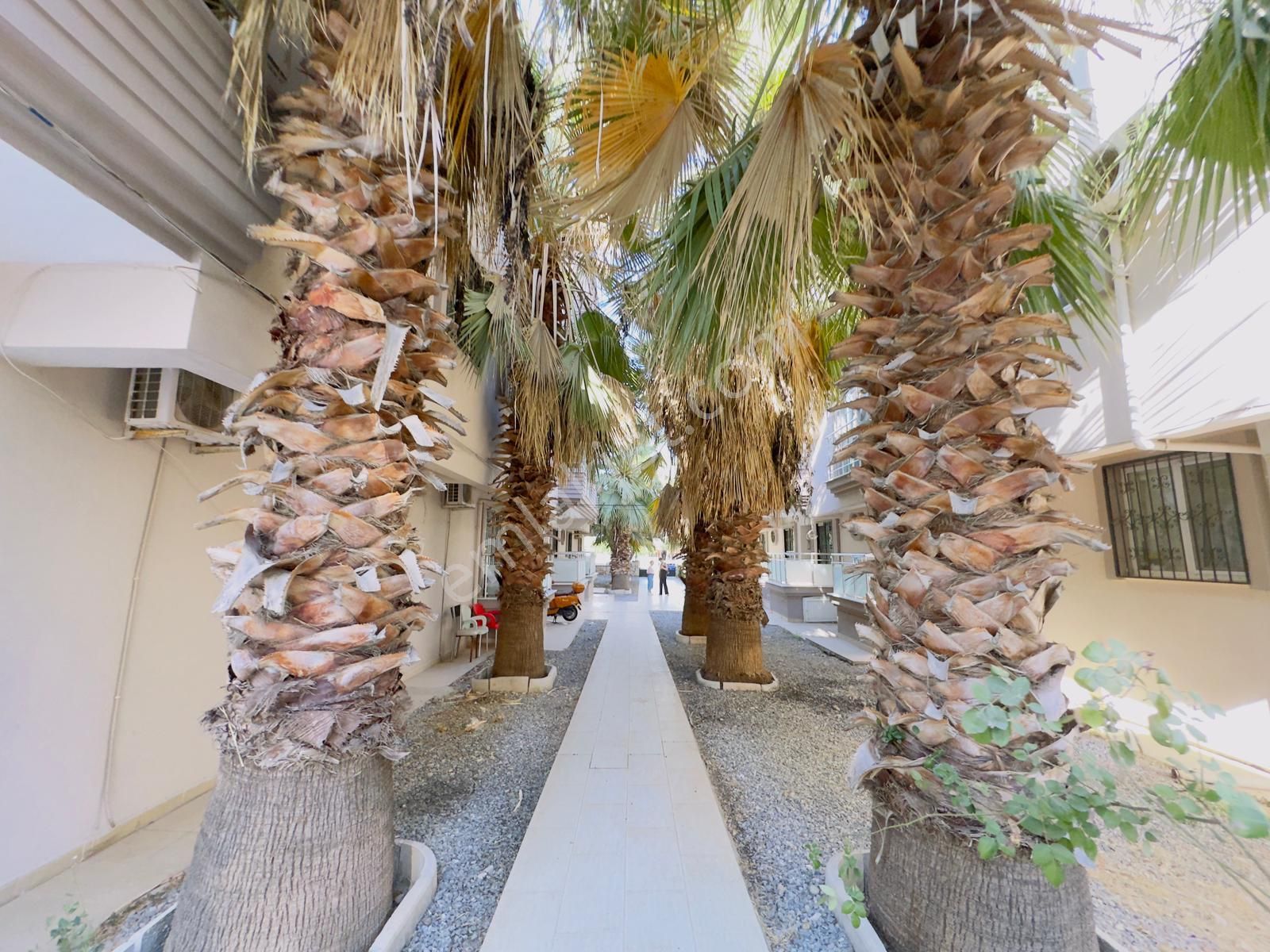 Didim Merkez'de Havuzlu Sitede 2+1 90m² Geniş Daire - Görsel 22