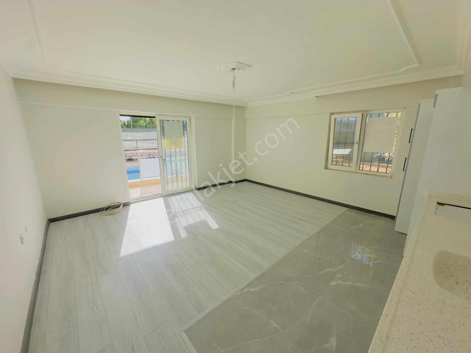 Didim Merkez'de Havuzlu Sitede 2+1 90m² Geniş Daire - Görsel 15