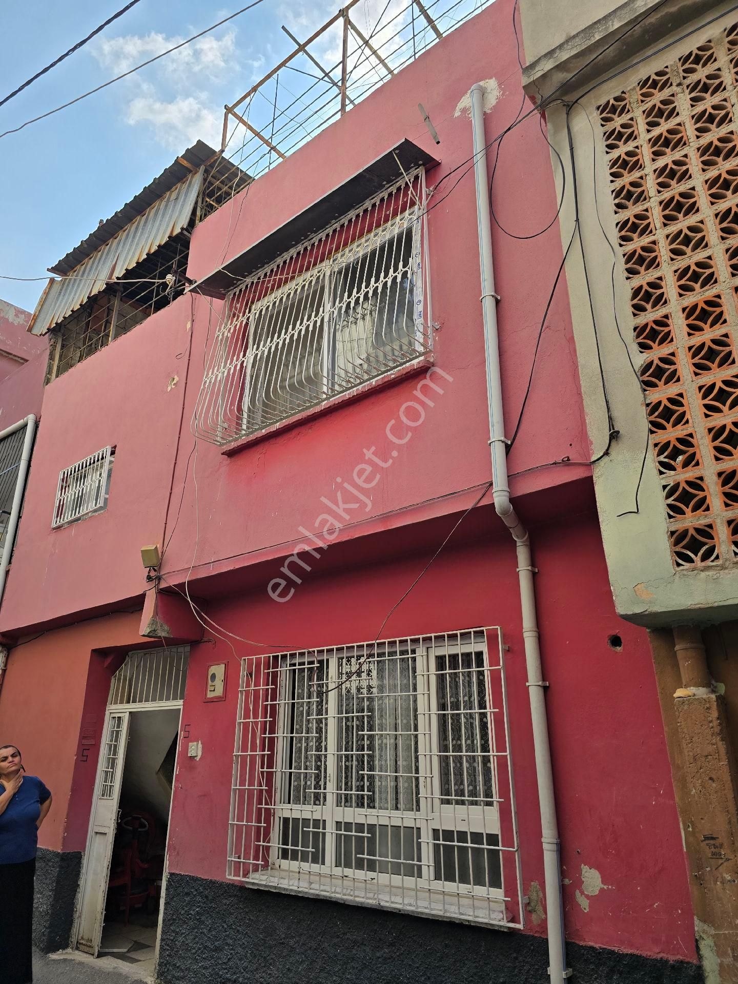 Satılık 2 Katlı Müstakil Ev!!