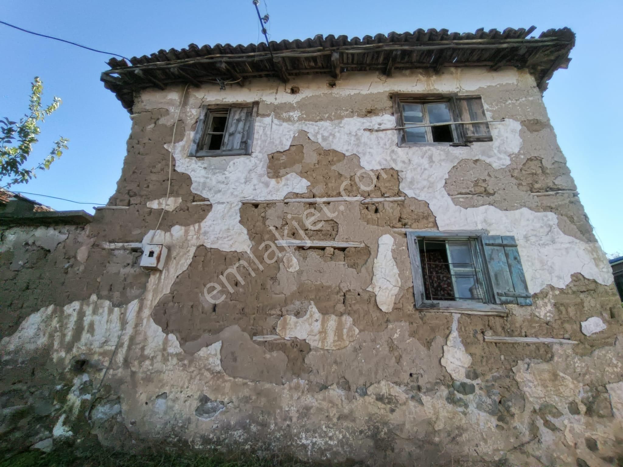 Golden Globy, Havran-küçükdere'de Acil Satılık 181 M2 Avlulu Kerpiç Ev - Görsel 21