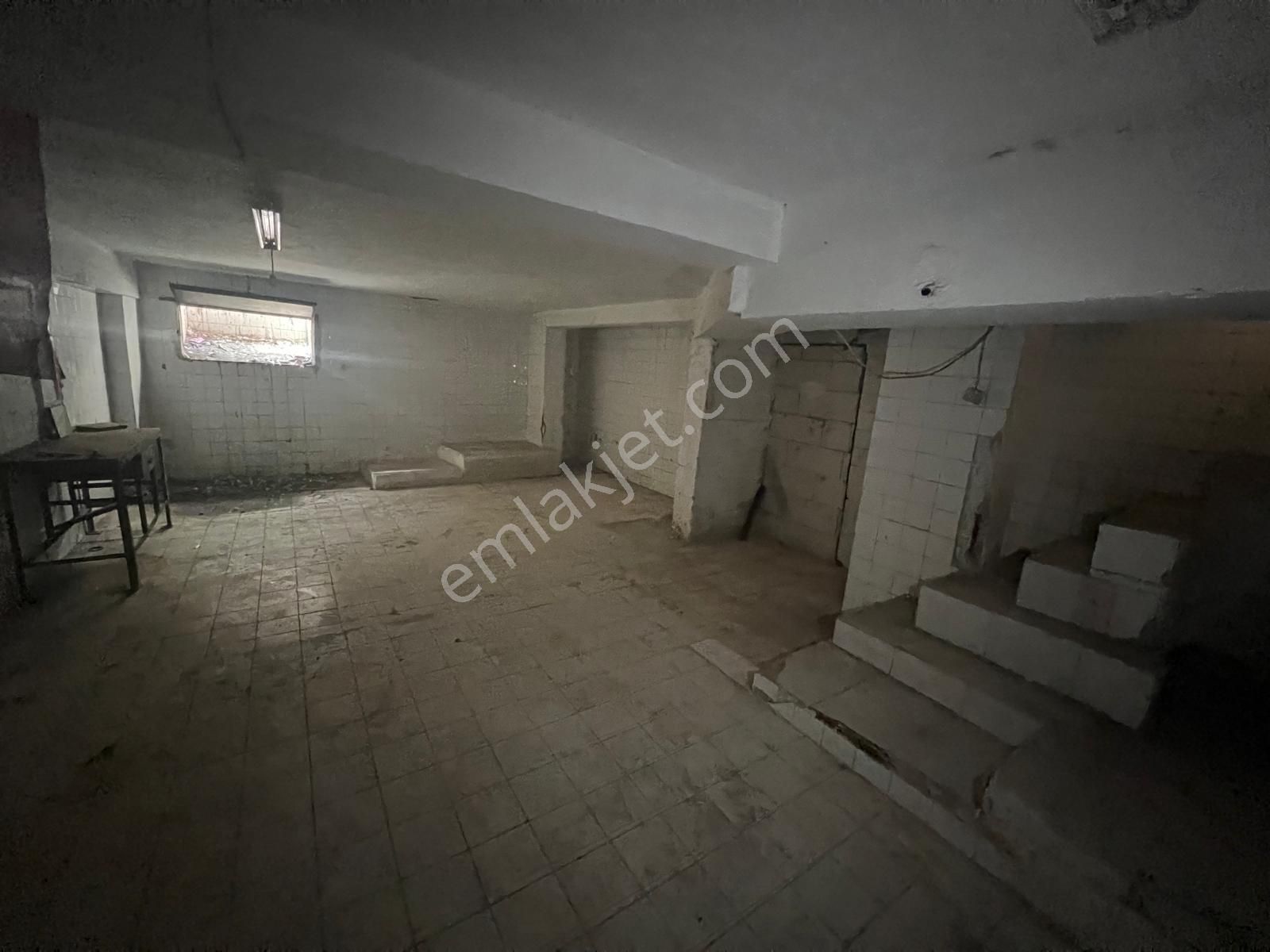 Bakırköy Kartaltepe Filiz Sk 135m2 Satılık Depolu Boş Dükkan - Görsel 8