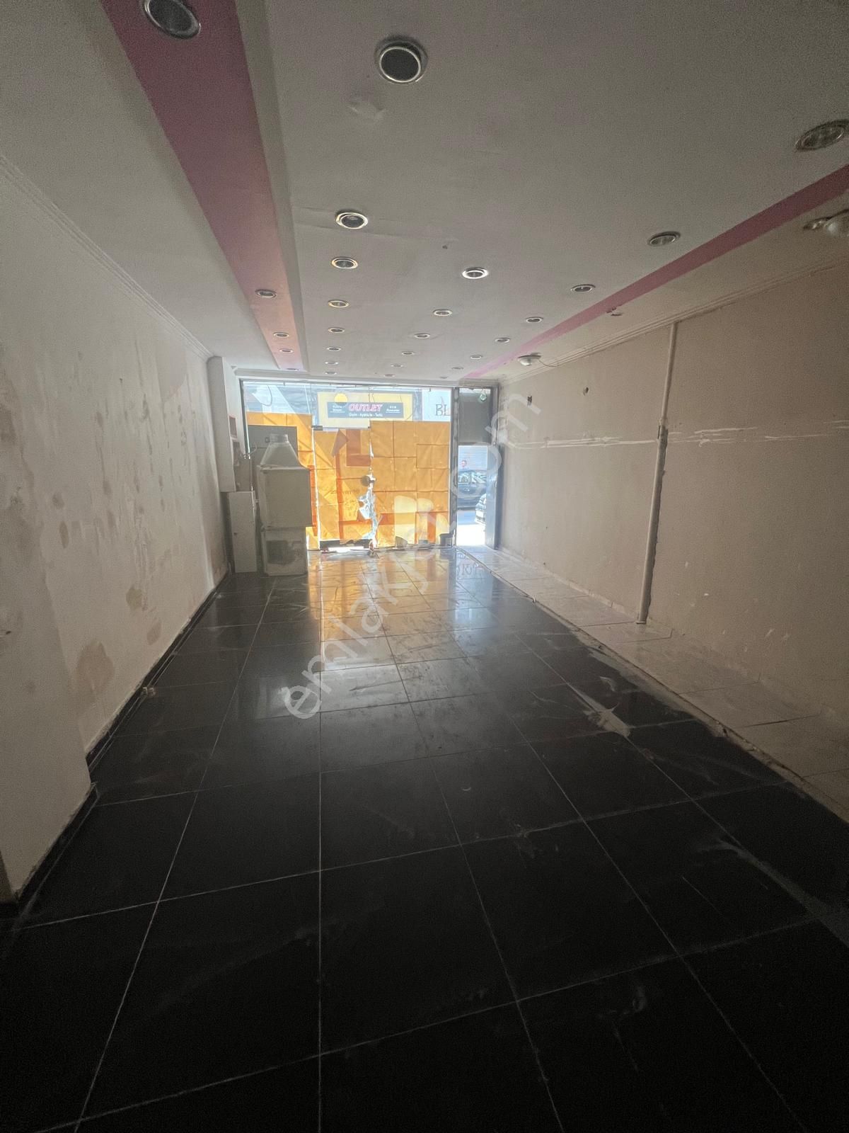 Bakırköy Kartaltepe Filiz Sk 135m2 Satılık Depolu Boş Dükkan - Görsel 5