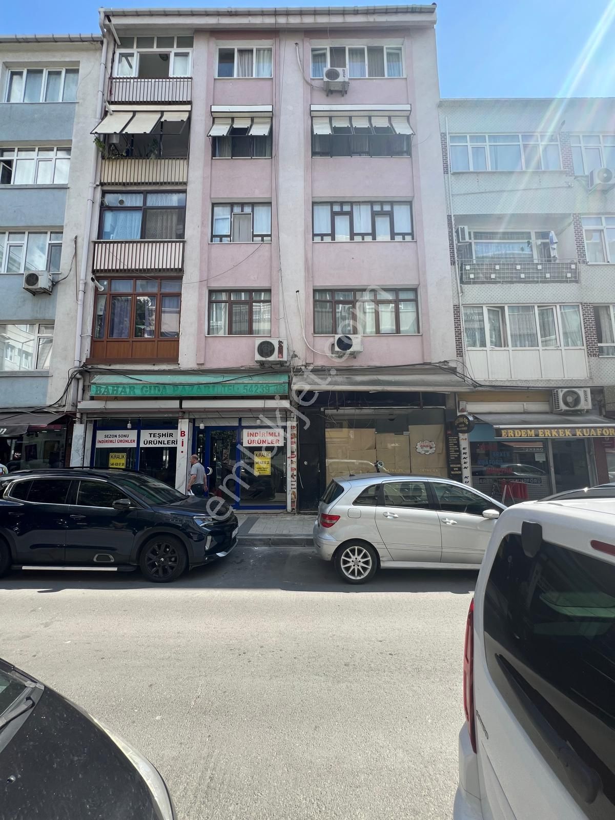 Bakırköy Kartaltepe Filiz Sk 135m2 Satılık Depolu Boş Dükkan
