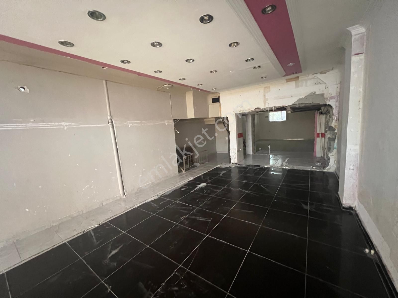 Bakırköy Kartaltepe Filiz Sk 135m2 Satılık Depolu Boş Dükkan - Görsel 4