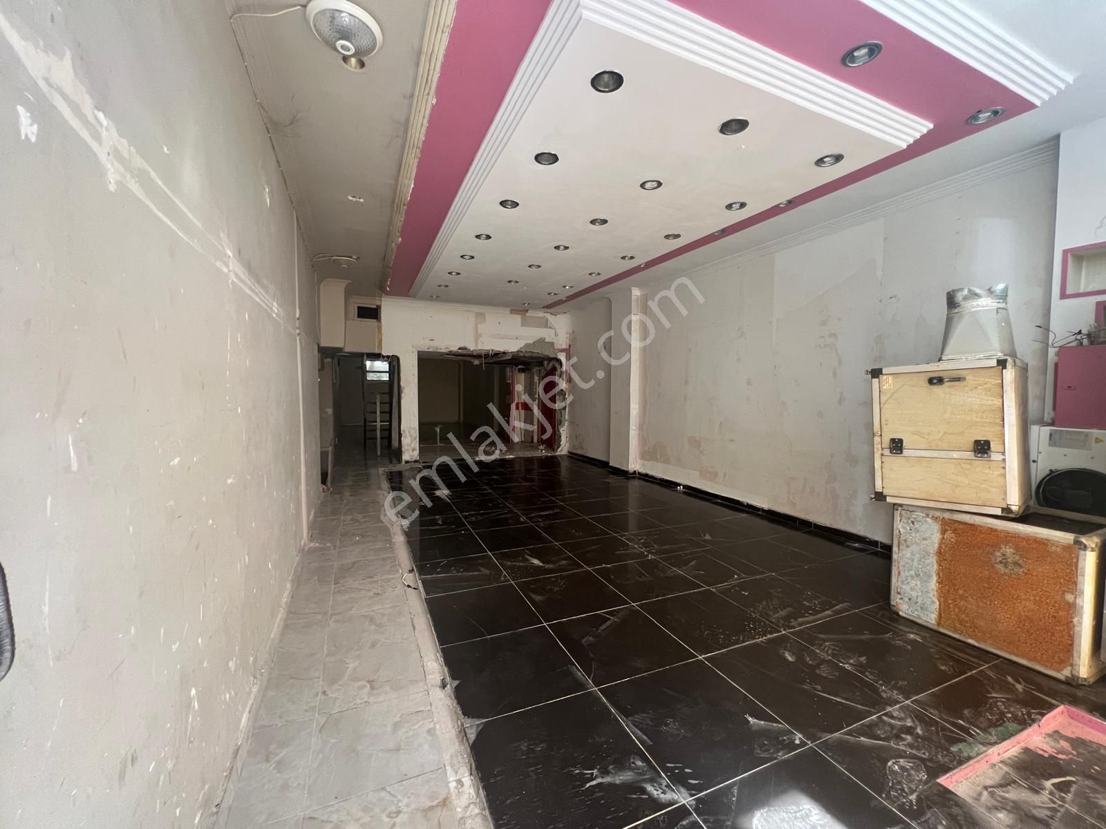 Bakırköy Kartaltepe Filiz Sk 135m2 Satılık Depolu Boş Dükkan - Görsel 3