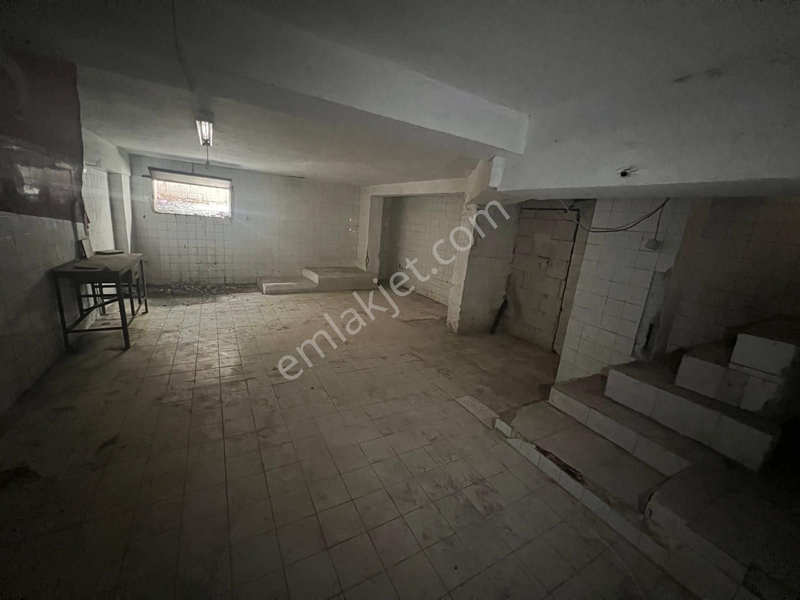 Bakırköy Kartaltepe Filiz Sk 135m2 Satılık Depolu Boş Dükkan - Görsel 7