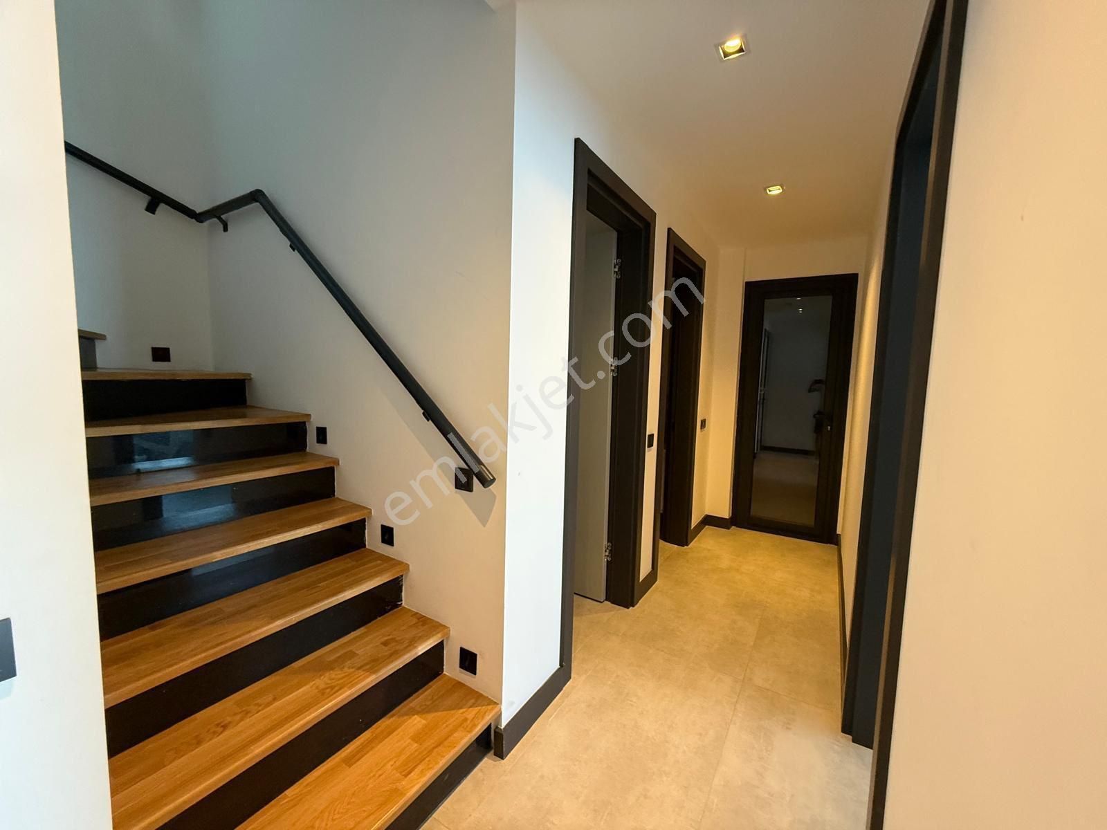 Yalıkavakta Satılık Yeni Modern Villa Full Manzaralı Lüks Triplex - Görsel 27