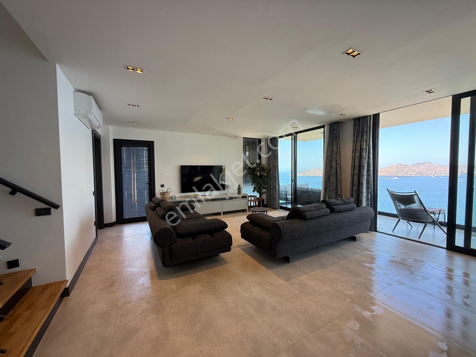 Yalıkavakta Satılık Yeni Modern Villa Full Manzaralı Lüks Triplex - Görsel 9