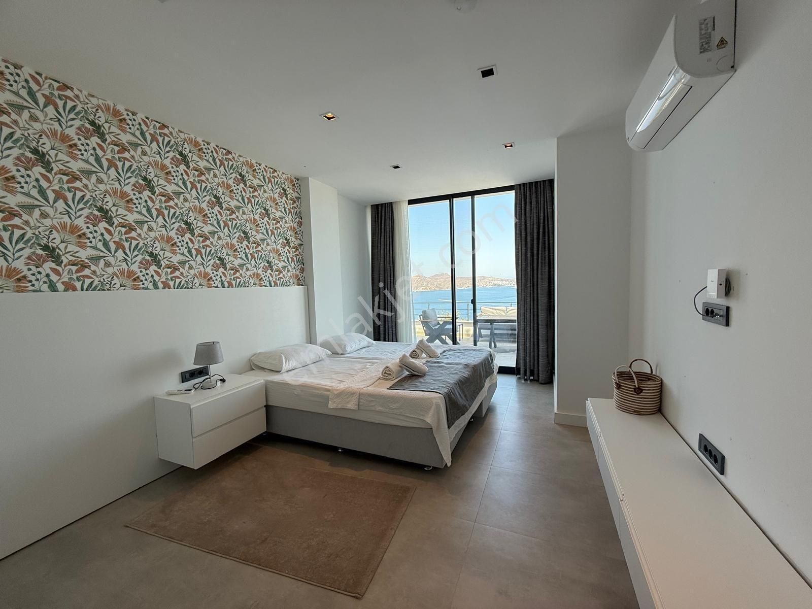 Yalıkavakta Satılık Yeni Modern Villa Full Manzaralı Lüks Triplex - Görsel 28