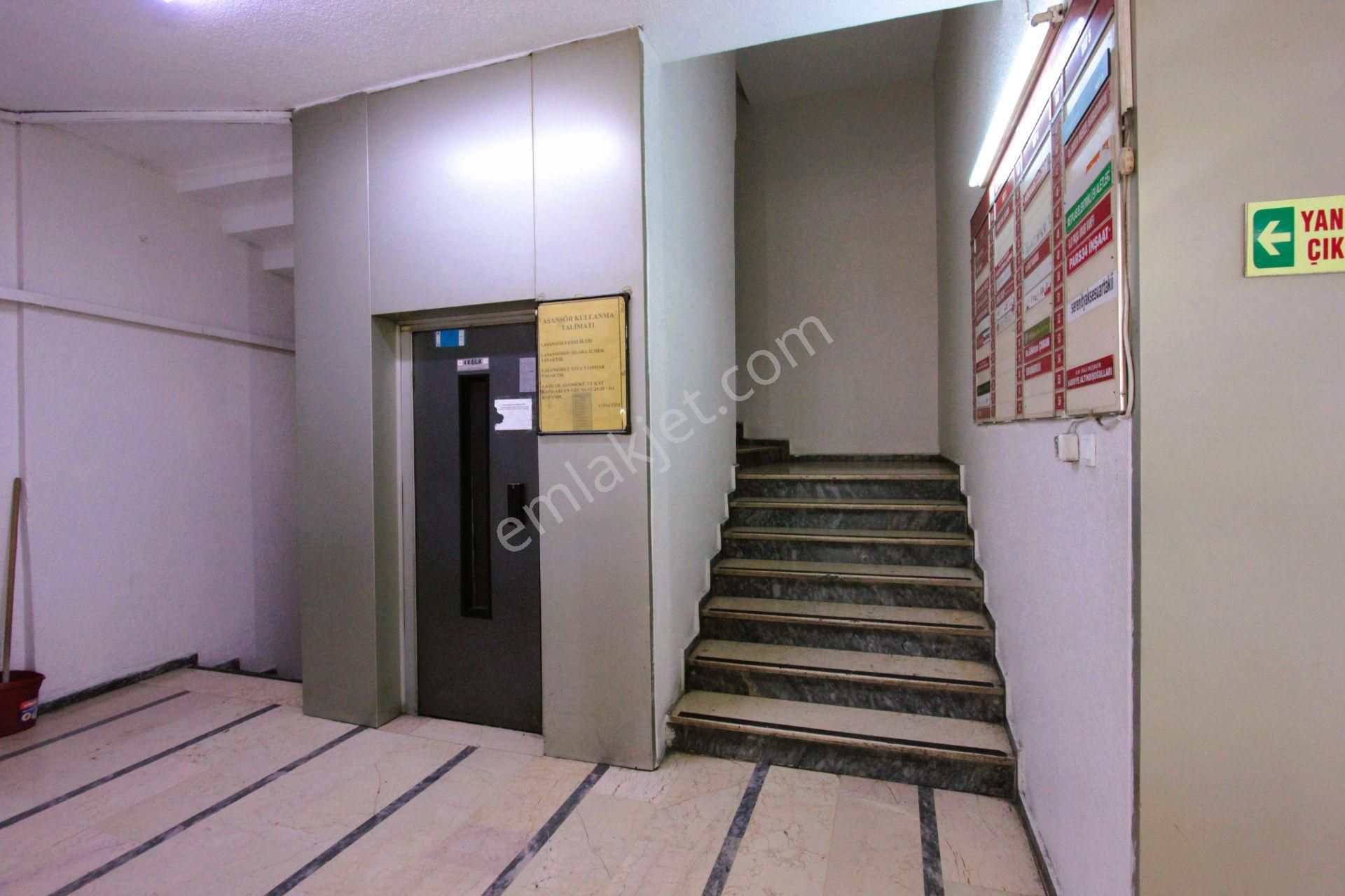 Yatırım Fırsatı !!! Gaziosmanpaşa Meydanında Satılık Ofis - Görsel 18
