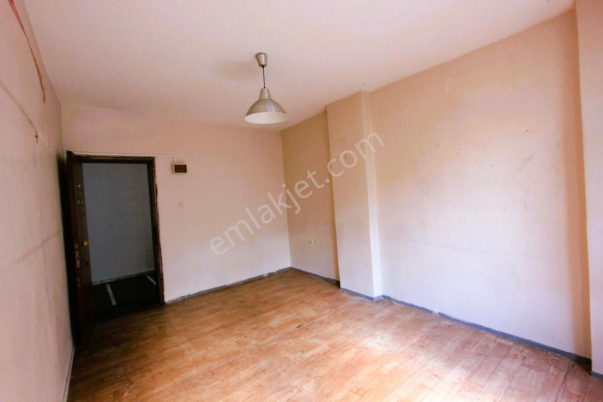 Yatırım Fırsatı !!! Gaziosmanpaşa Meydanında Satılık Ofis - Görsel 3