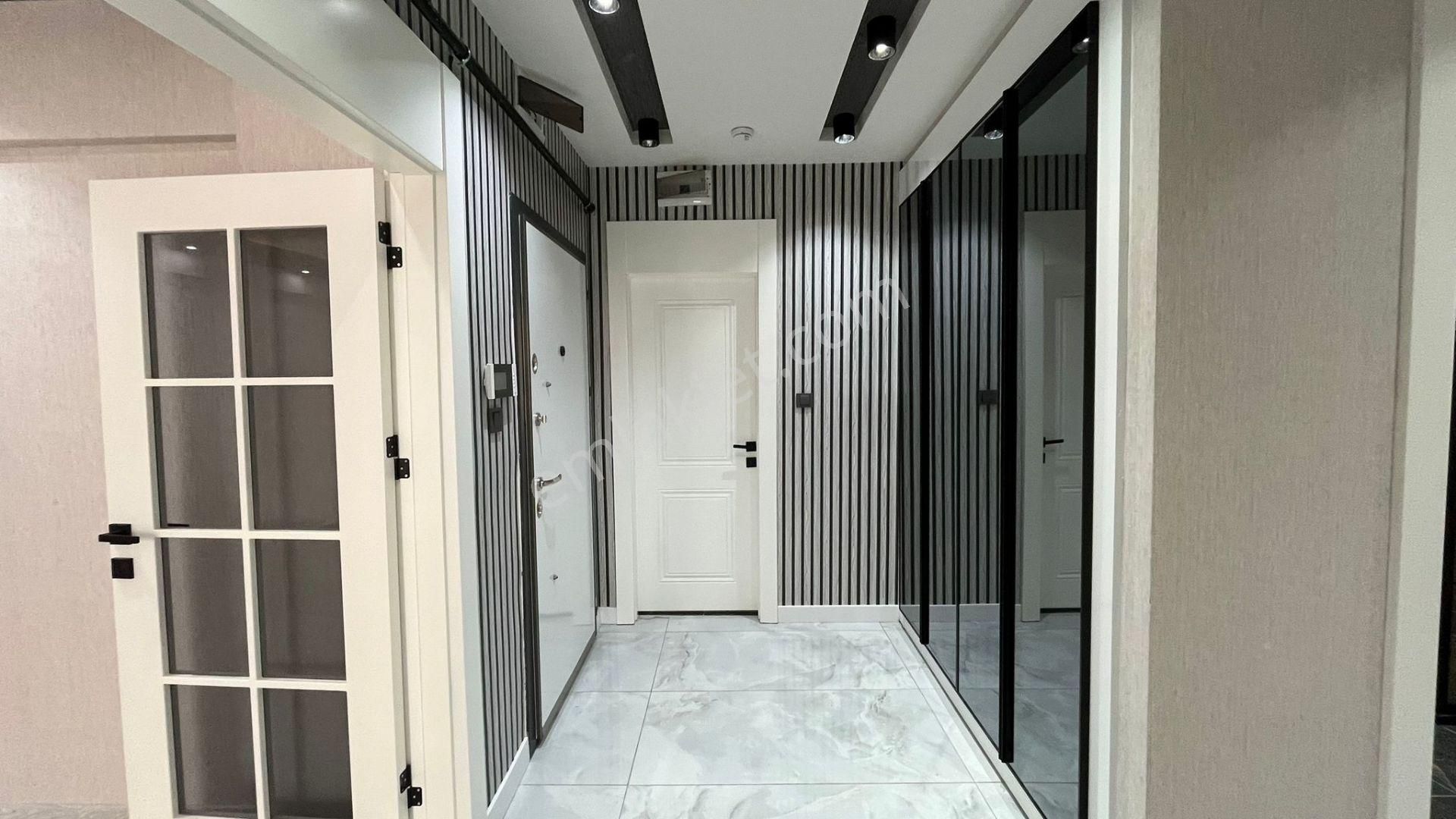 Keçiören'de Katta Ebeyn+teras Balkonlu Ultra Lüx Yapılı 3+1 Daire - Görsel 32