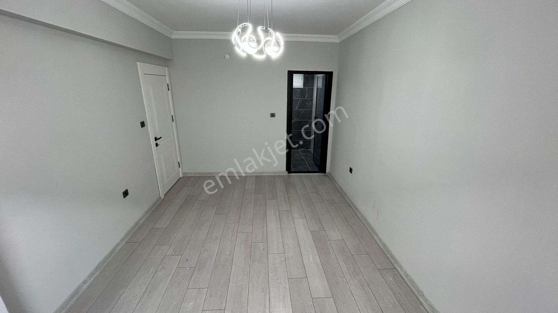 Keçiören'de Katta Ebeyn+teras Balkonlu Ultra Lüx Yapılı 3+1 Daire - Görsel 14