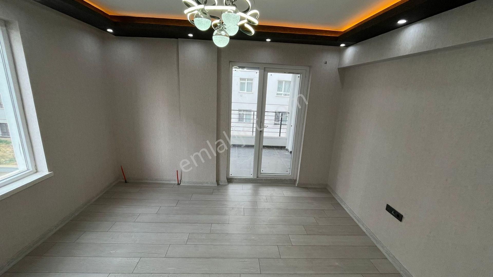 Keçiören'de Katta Ebeyn+teras Balkonlu Ultra Lüx Yapılı 3+1 Daire - Görsel 5