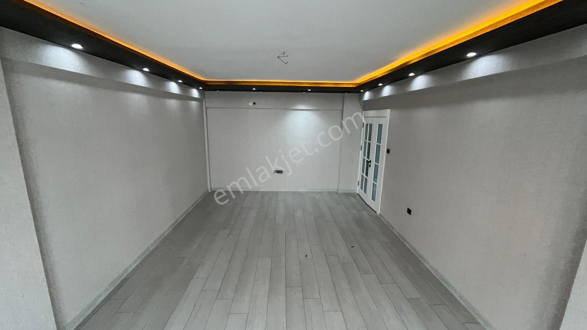 Keçiören'de Katta Ebeyn+teras Balkonlu Ultra Lüx Yapılı 3+1 Daire - Görsel 4