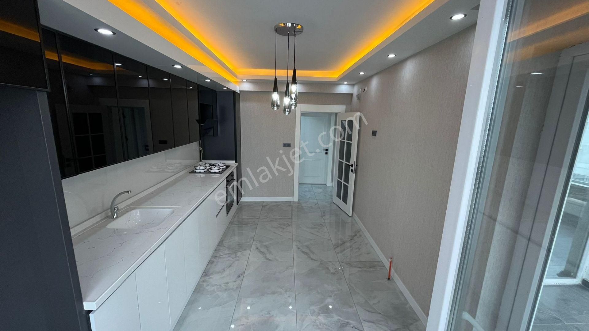 Keçiören'de Katta Ebeyn+teras Balkonlu Ultra Lüx Yapılı 3+1 Daire - Görsel 21