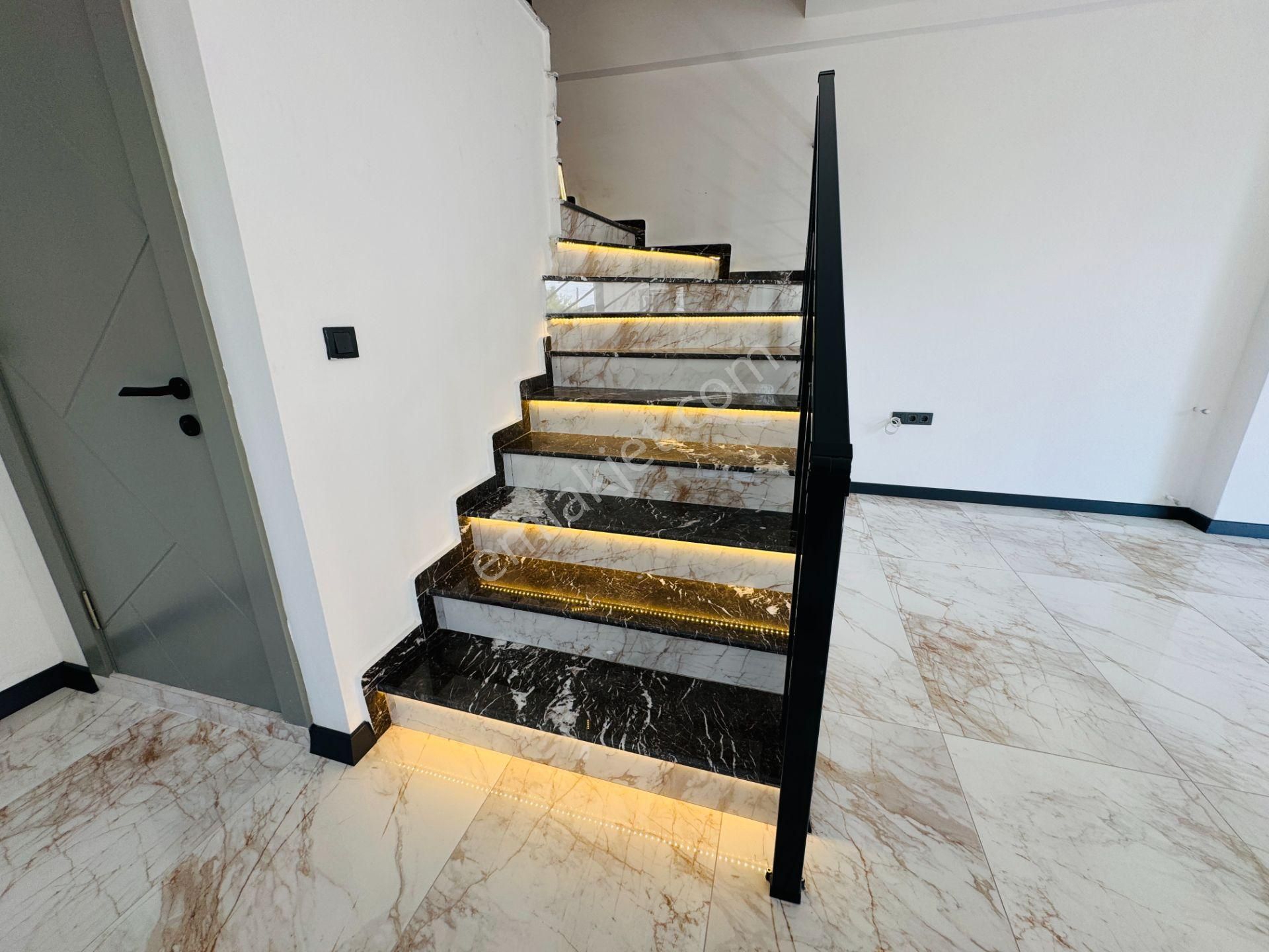 Didim Hisar Mah. Köşe Konumda Deniz Ve Doğa Manzaralı 3+1 Villa - Görsel 14