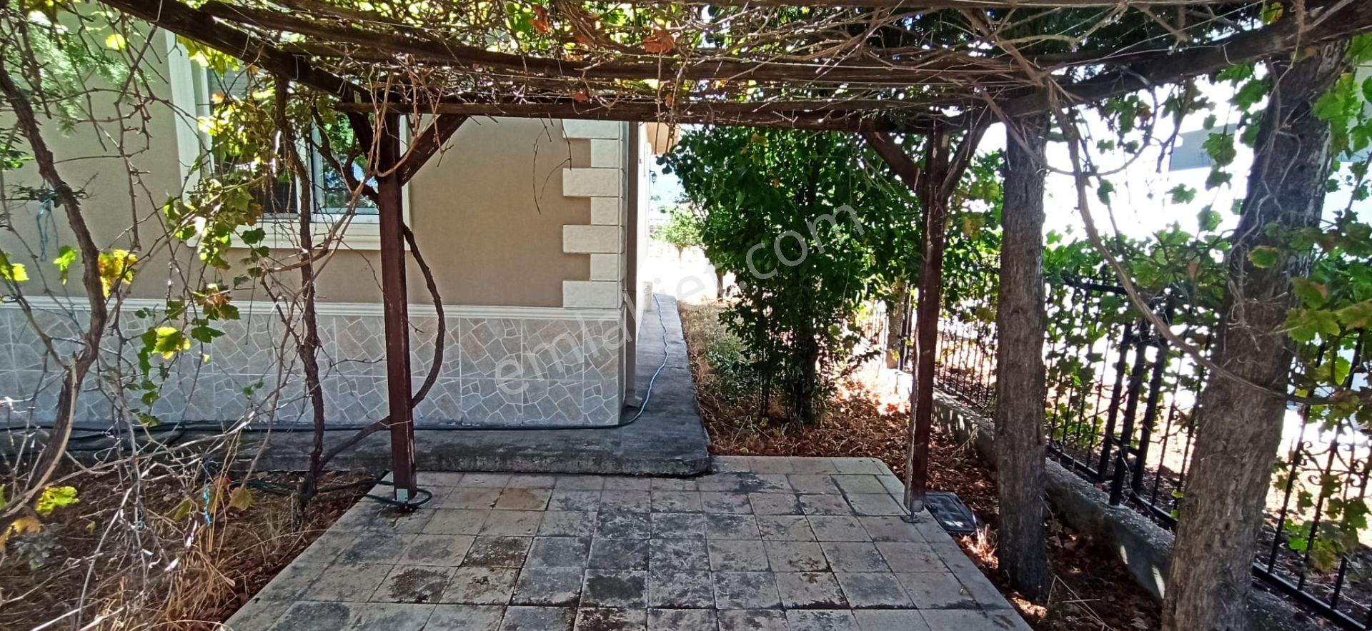 Döşemealtı Bademağacında 2+1 100m2 Müstakil Eşyalı Yazlık - Görsel 4