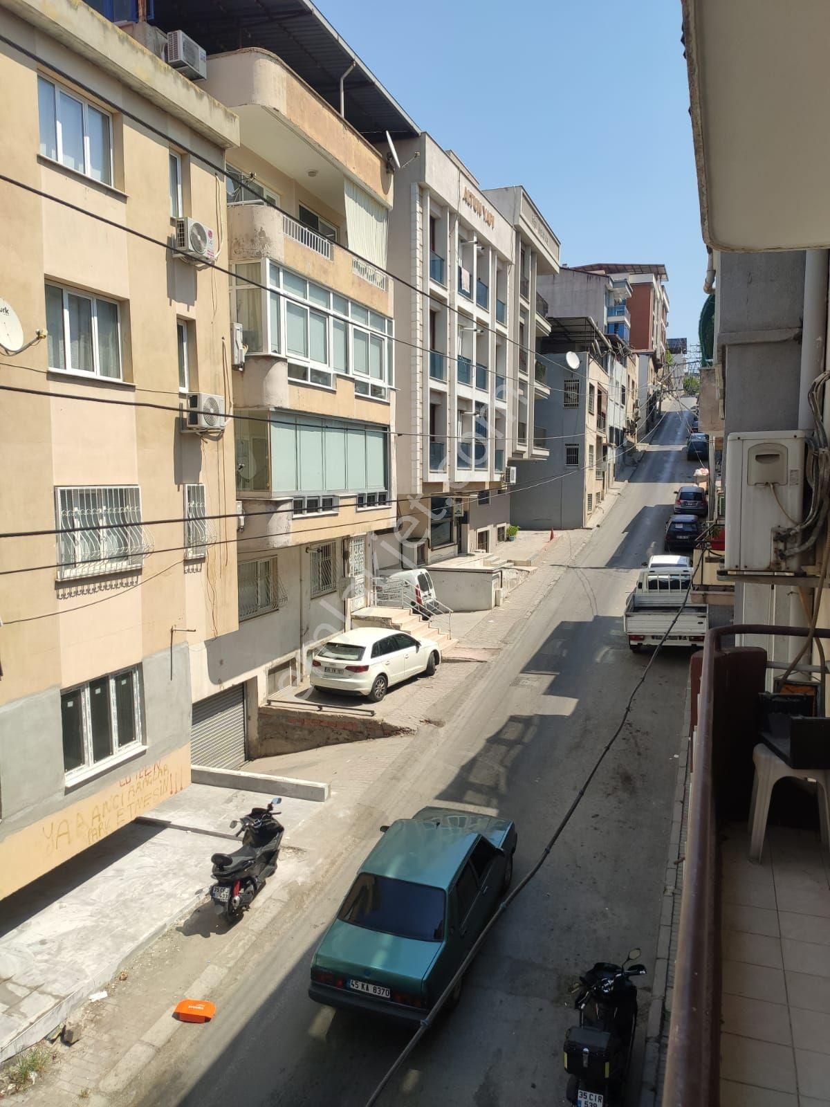 İzmir Konak Zafertepe Mah.de Eşyalı Kiralık ,3+1,125 M2, Doğalgazlı Ferah Daire. - Görsel 13