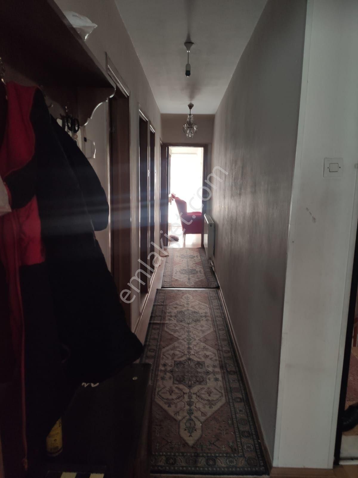 İzmir Konak Zafertepe Mah.de Eşyalı Kiralık ,3+1,125 M2, Doğalgazlı Ferah Daire. - Görsel 5