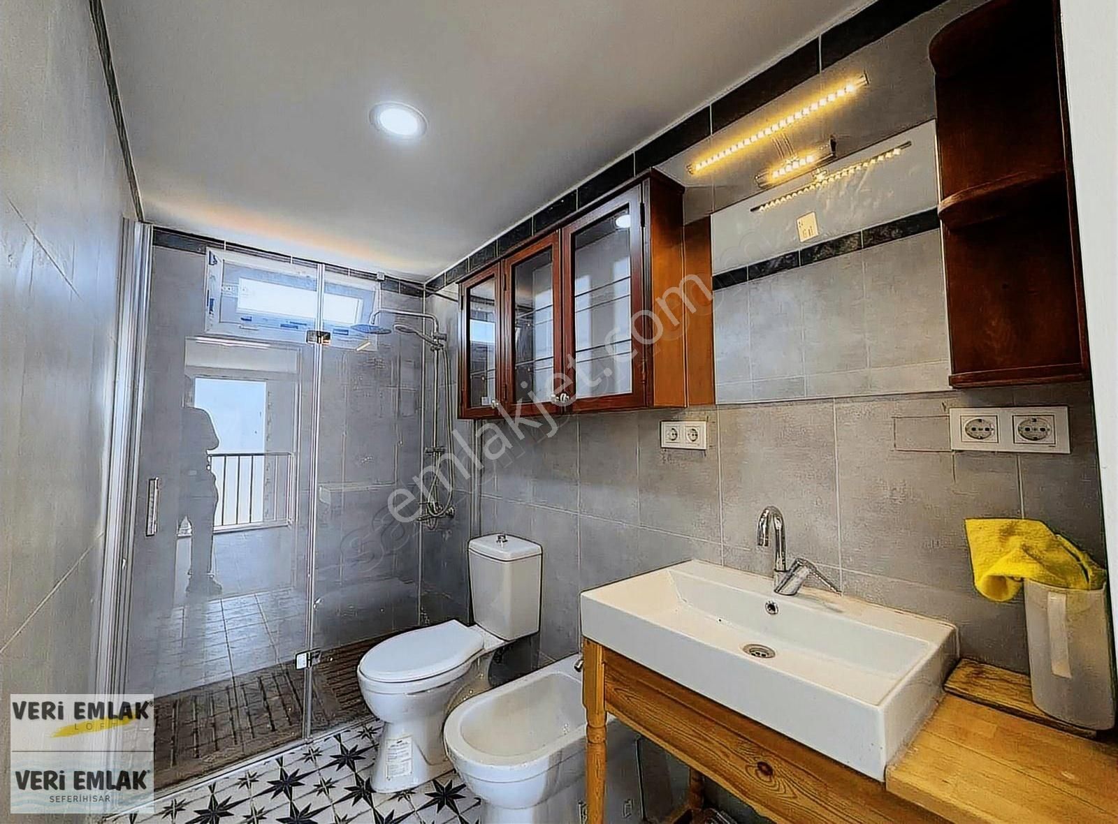 Urla Bademlerde 7+1 300m2 Asansörlü Satılık Tripleks Villa - Görsel 19