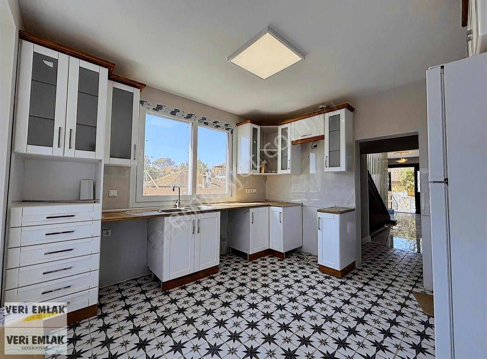 Urla Bademlerde 7+1 300m2 Asansörlü Satılık Tripleks Villa - Görsel 7