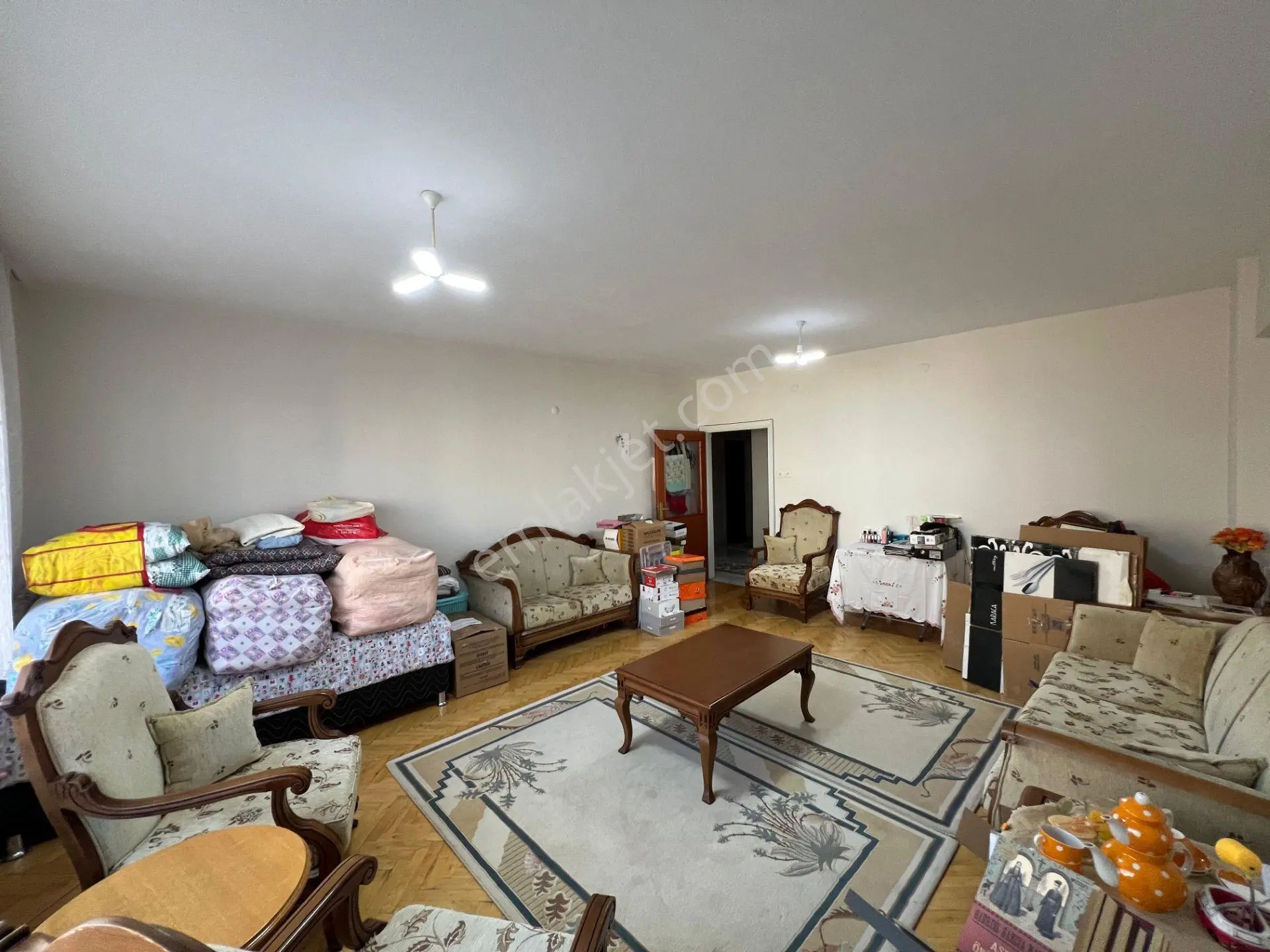 Akademi'den Cadde Üzeri Eşyalı Asansörlü Balkonlu Kiralık 3+1 Daire - Görsel 4