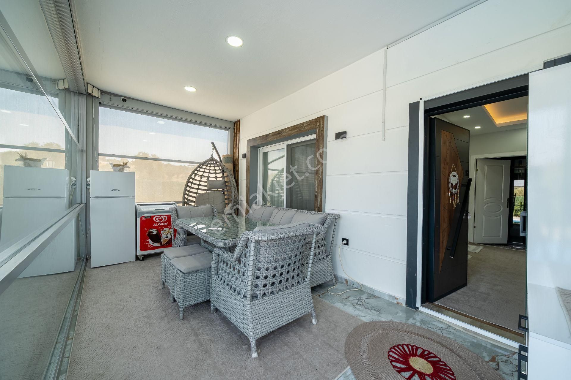 Emin'den Menderes Akçaköy'de Yüzme Havuzlu 300 M2 Kurulu Bina - Görsel 20