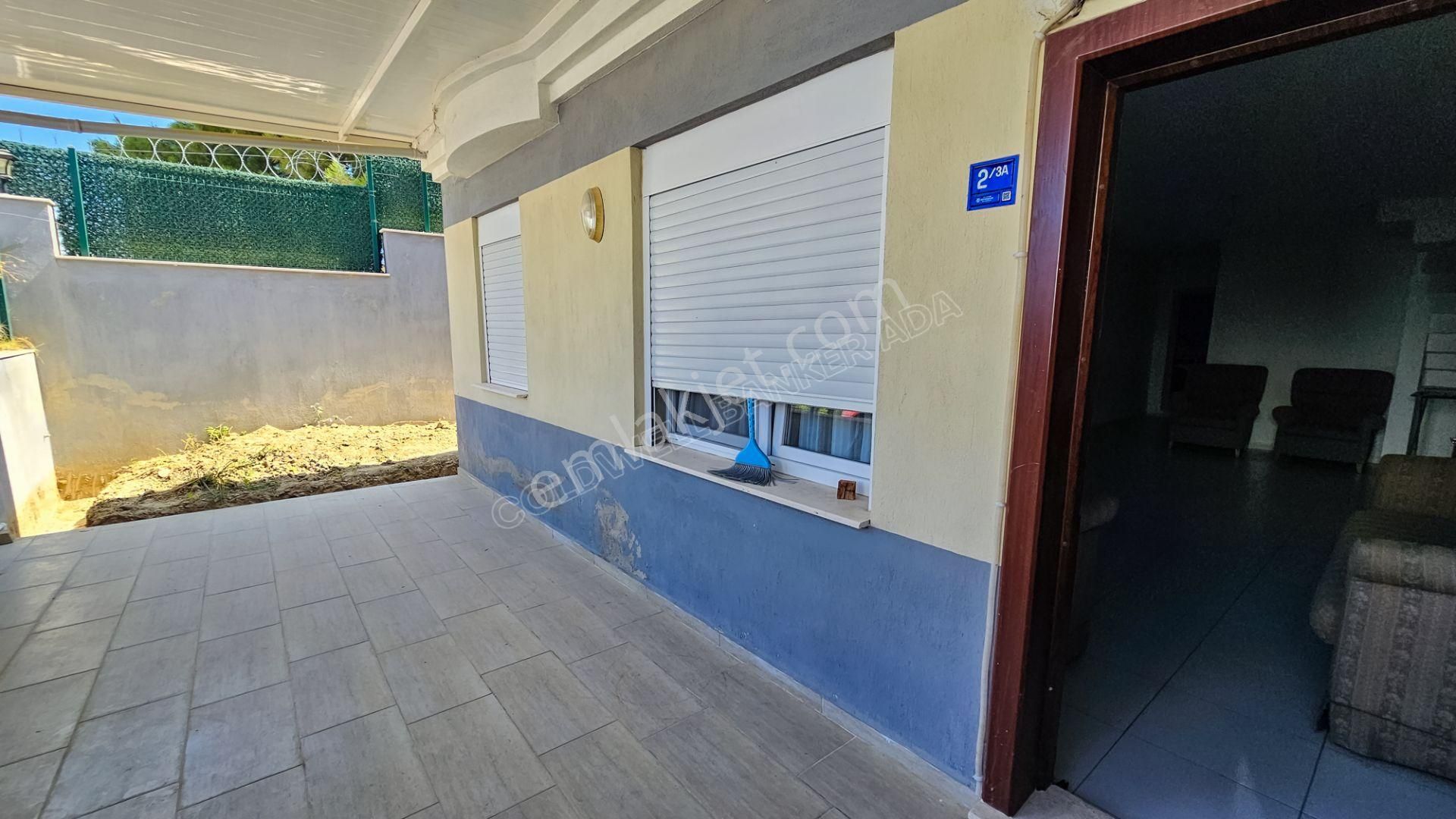 Efes Evlerinde Eşyasız Kiralık 2+1 Daire - Görsel 24