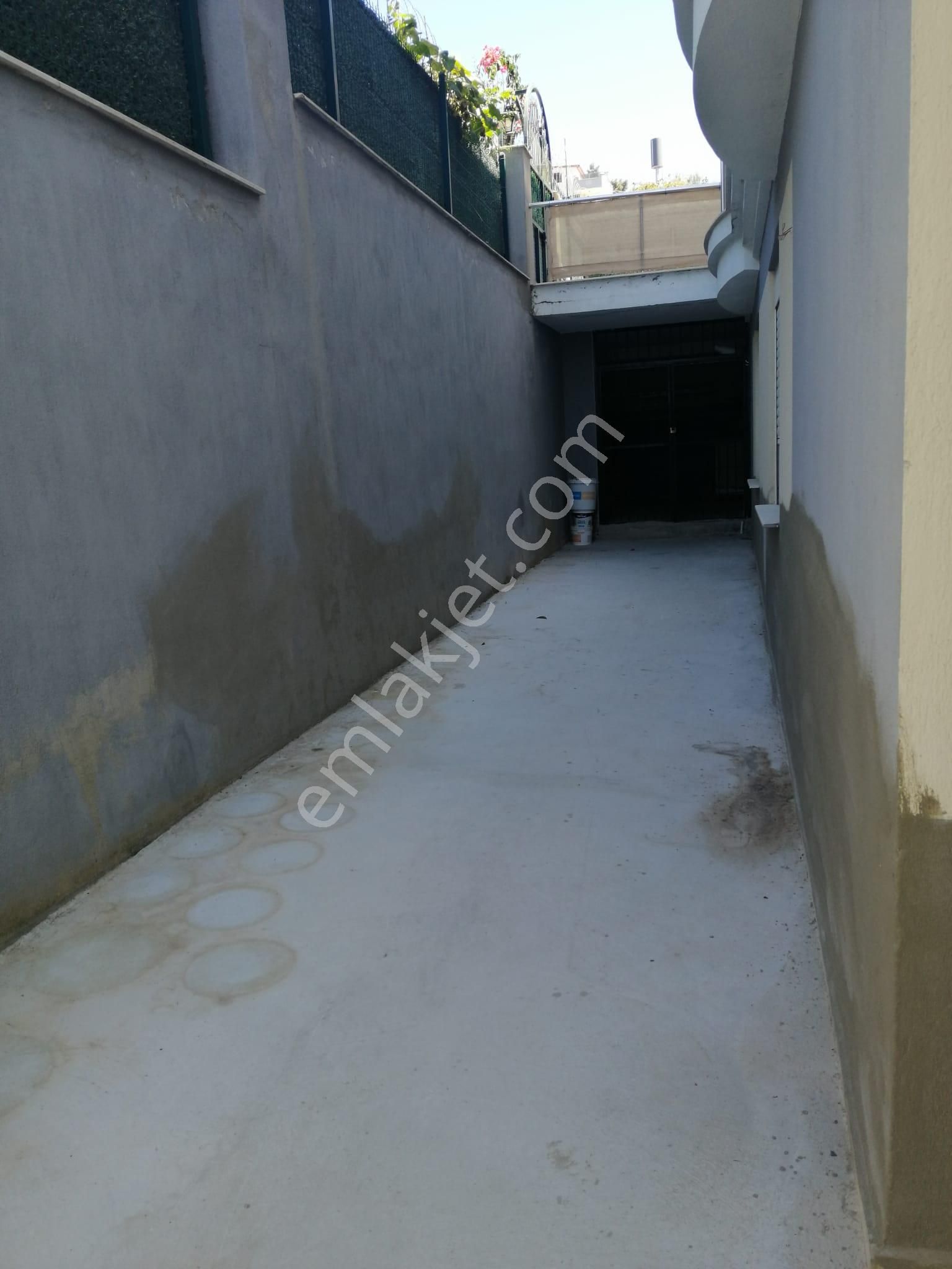 Efes Evlerinde Eşyasız Kiralık 2+1 Daire - Görsel 15