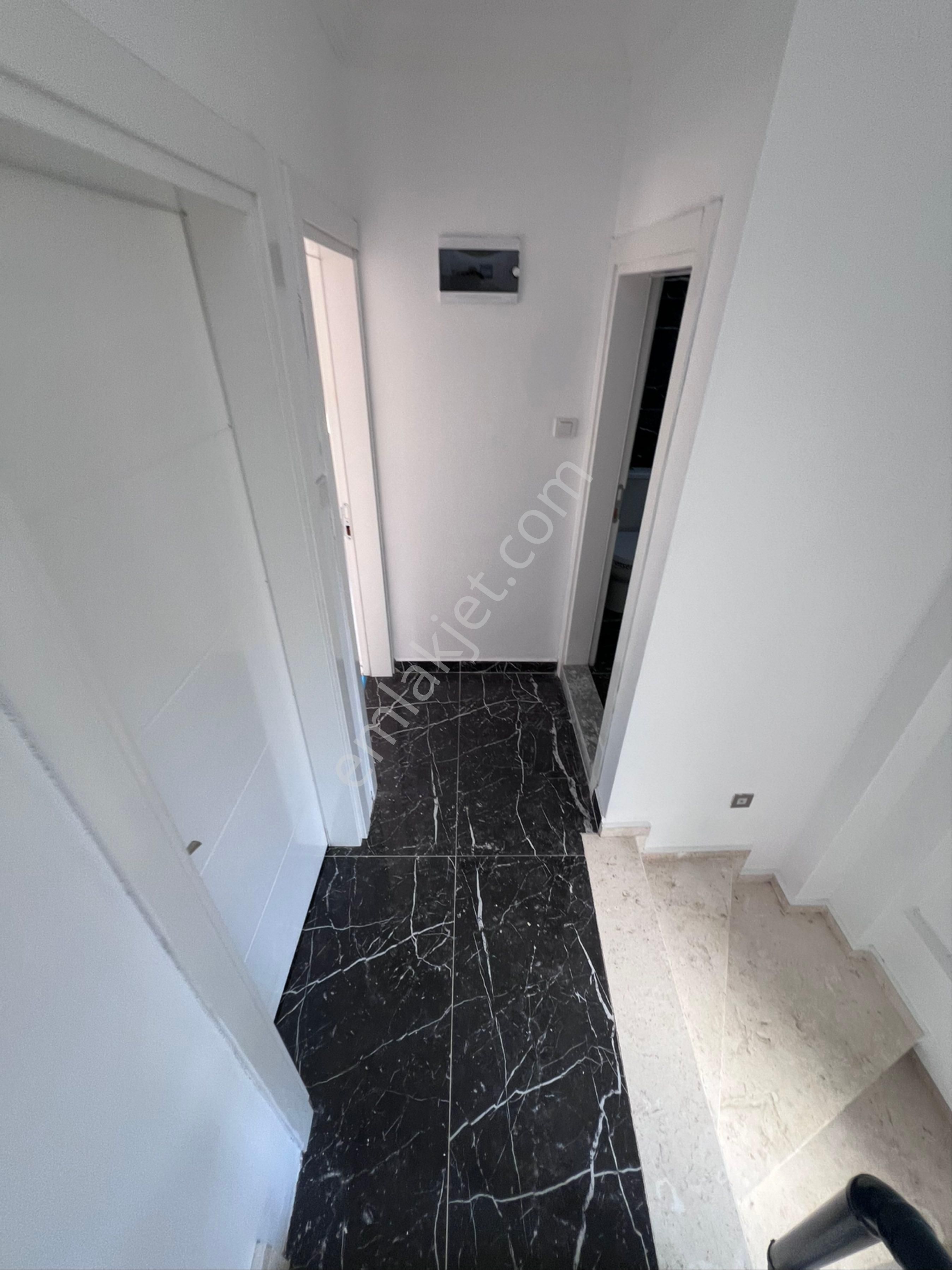 İzmir Seferihisar Cumhuriyet Mahallesinde Kullanışlı 3+1 Villa - Görsel 20