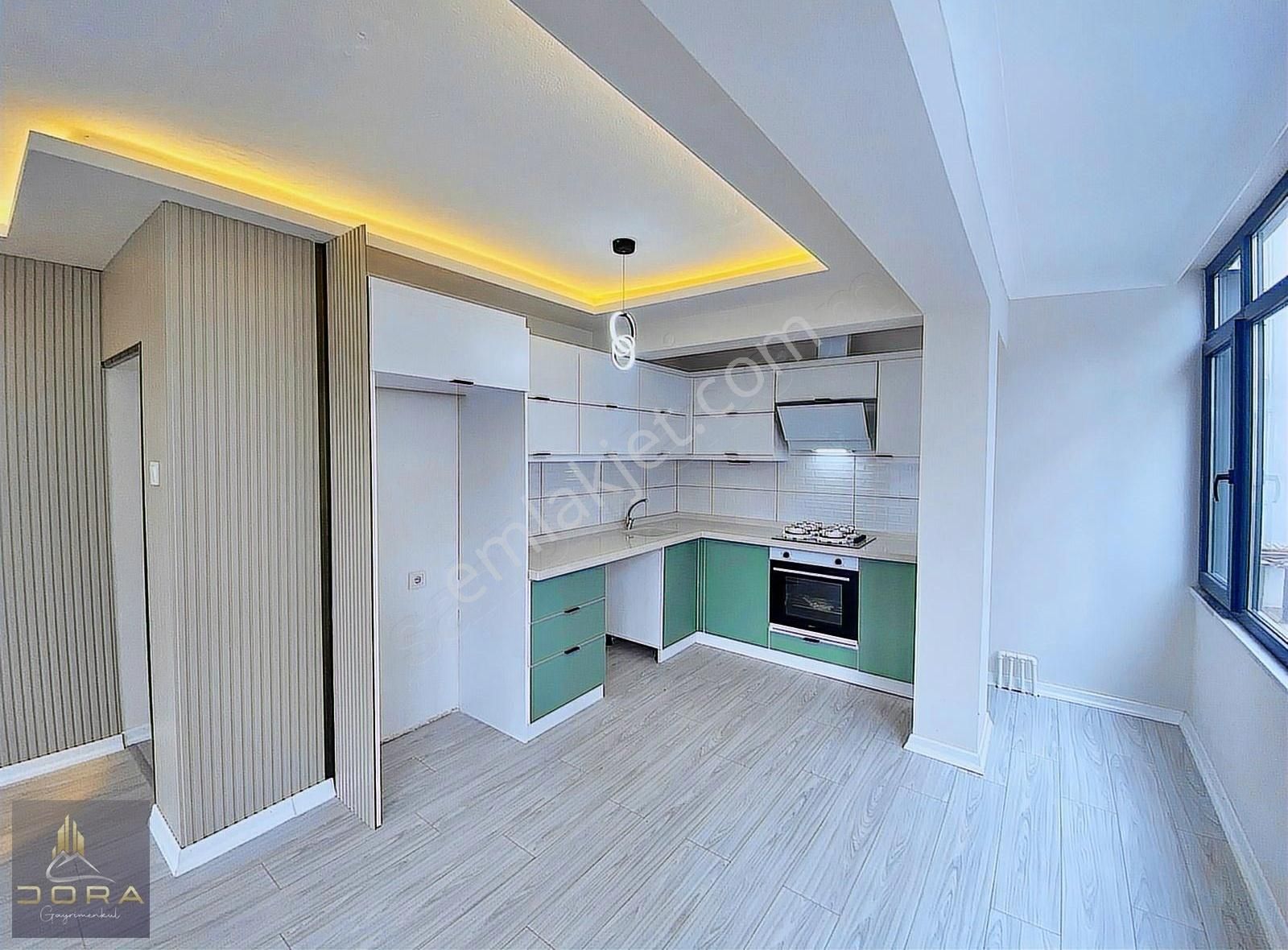 Dora'dan Akçay'da Ön Cephe İçi Full Yapılı 2+1 Satılık Daire