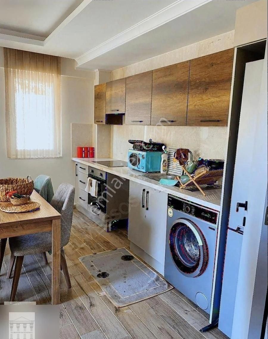 Keloğlun'da Havuzlu Sitede Satılık 2 + 1 Eşyaları Ara Kat Daire - Görsel 10