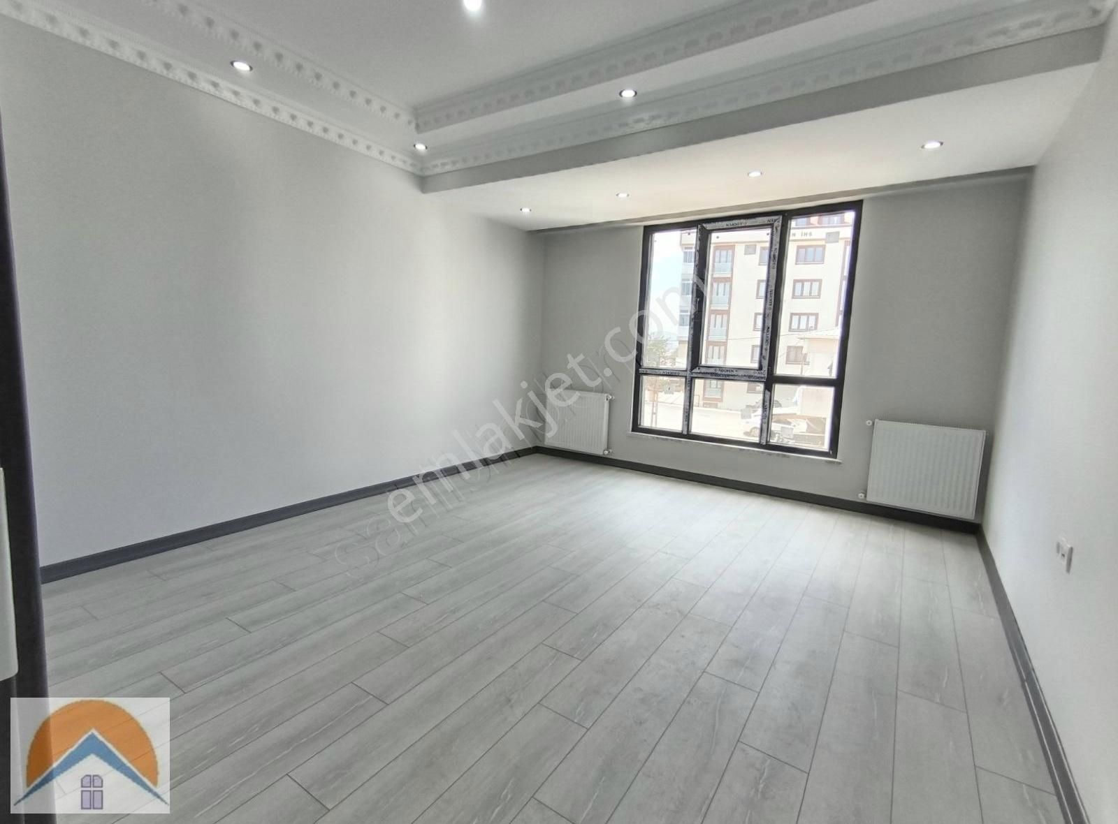 Mimarsinan Mah De Güzel Bir 2 +1,85m2 Arakat - Görsel 30