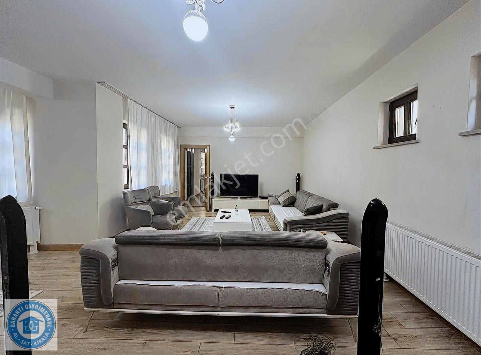 Sur Lalebey Mahallesinde Satılık 5+1 Konak - Görsel 12