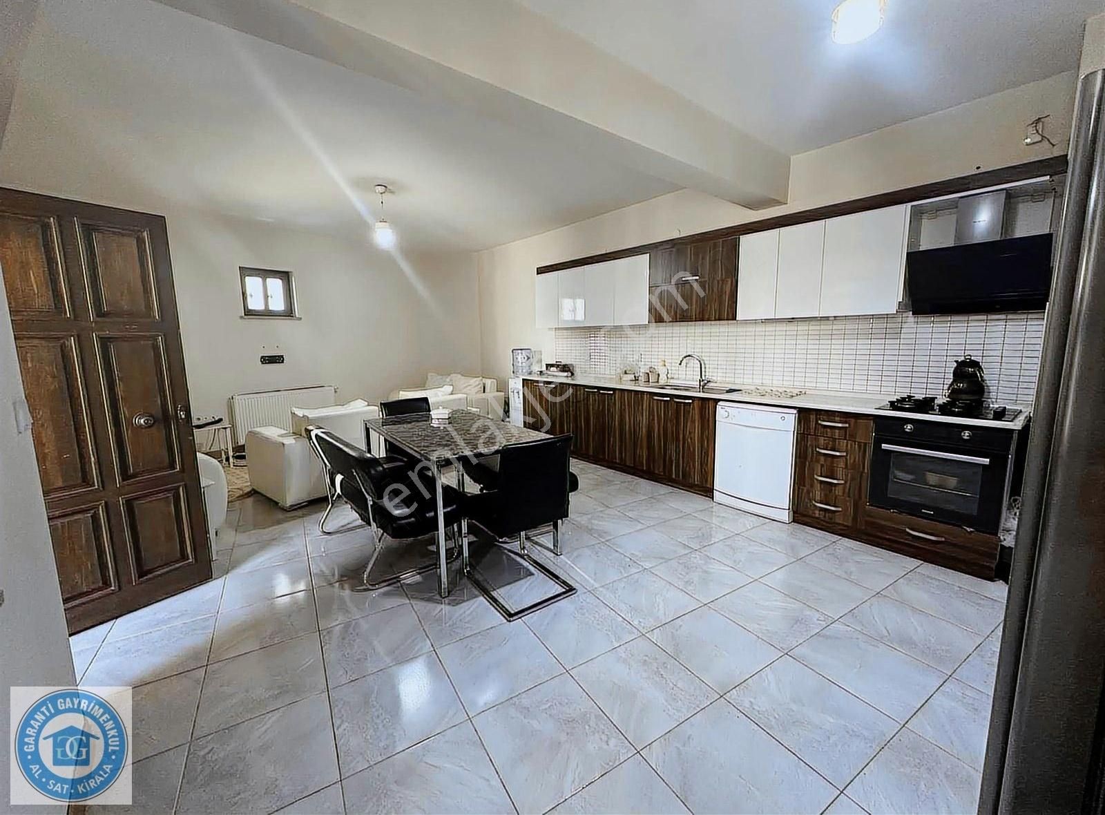 Sur Lalebey Mahallesinde Satılık 5+1 Konak - Görsel 20