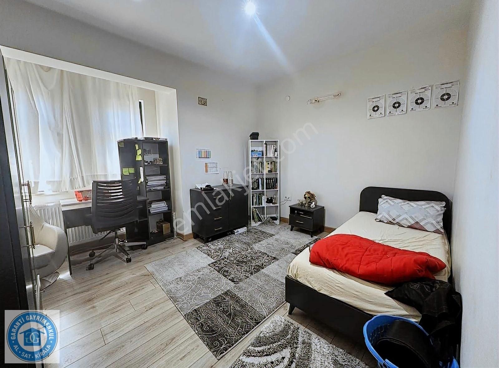 Sur Lalebey Mahallesinde Satılık 5+1 Konak - Görsel 13