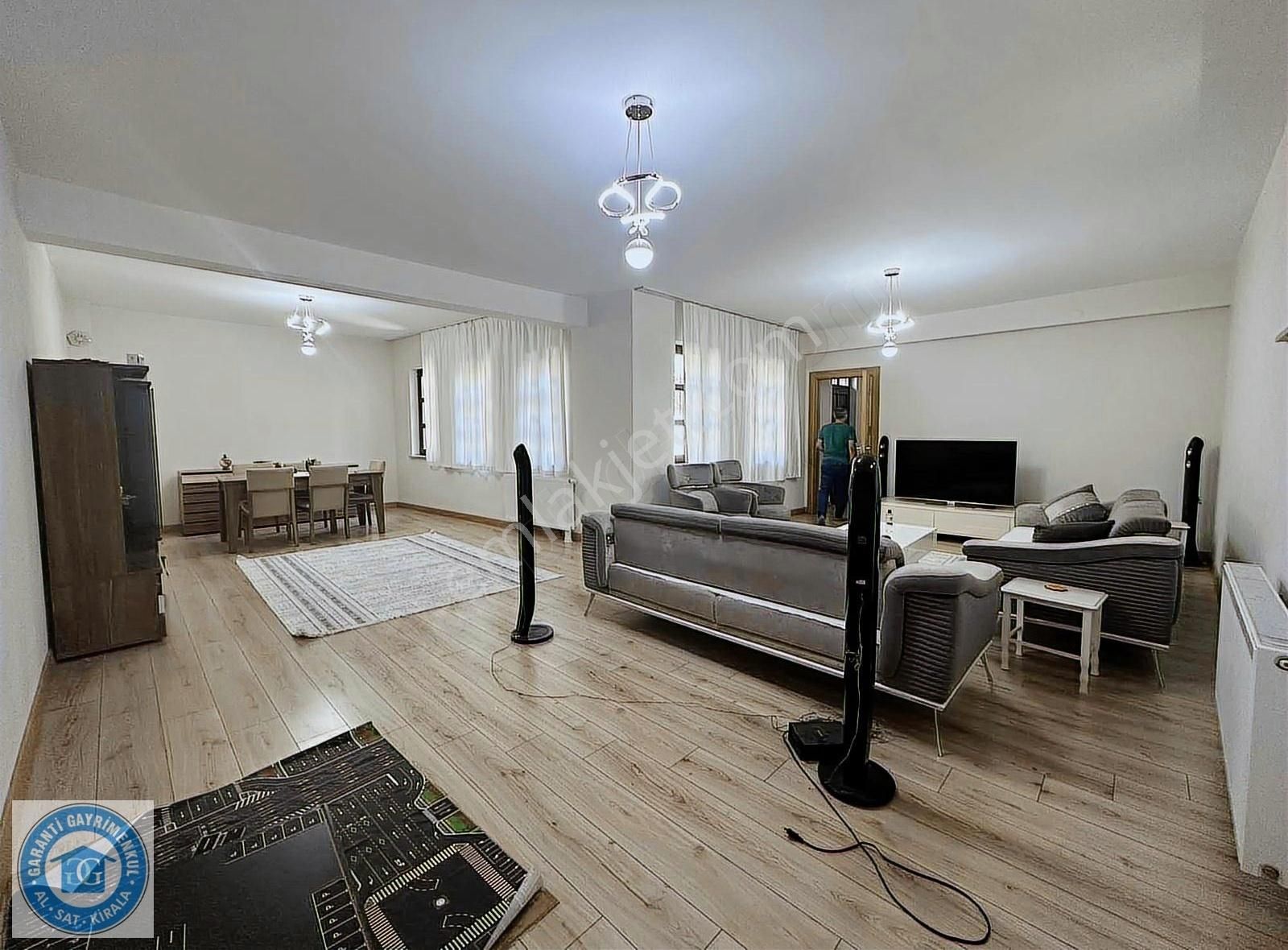 Sur Lalebey Mahallesinde Satılık 5+1 Konak - Görsel 23