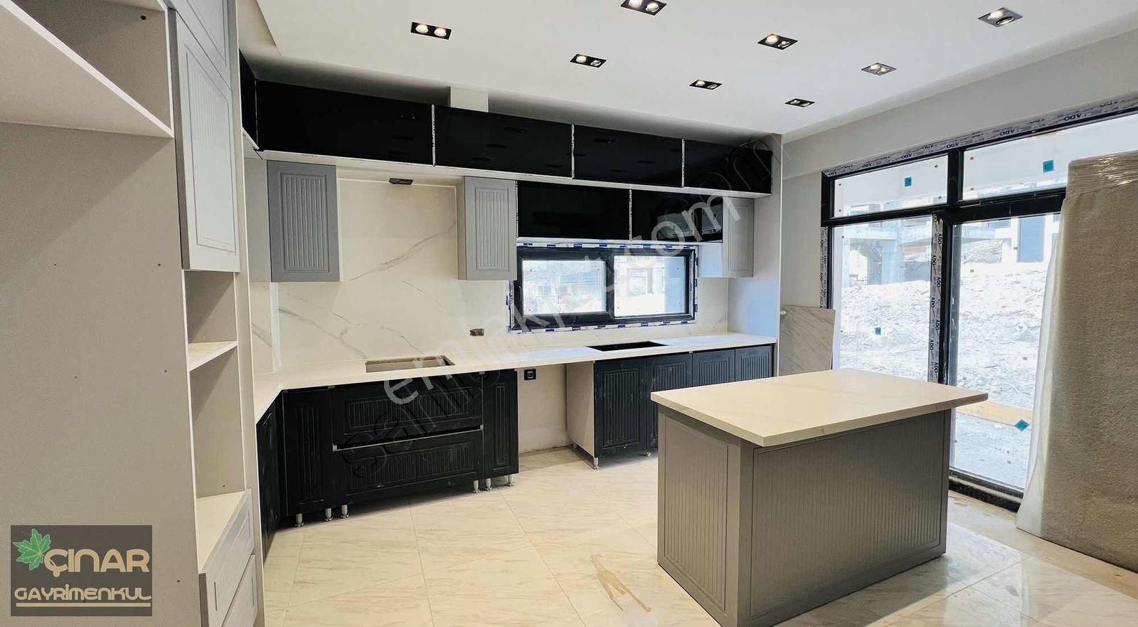 Altınoluk'ta 240 M2 Oturum Akıllı Ev Sistemli Satılık Lüks Villa - Görsel 16