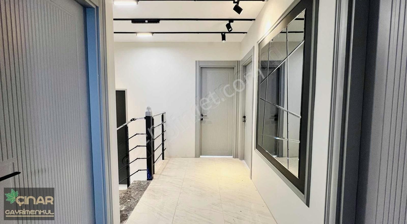 Altınoluk'ta 240 M2 Oturum Akıllı Ev Sistemli Satılık Lüks Villa - Görsel 21