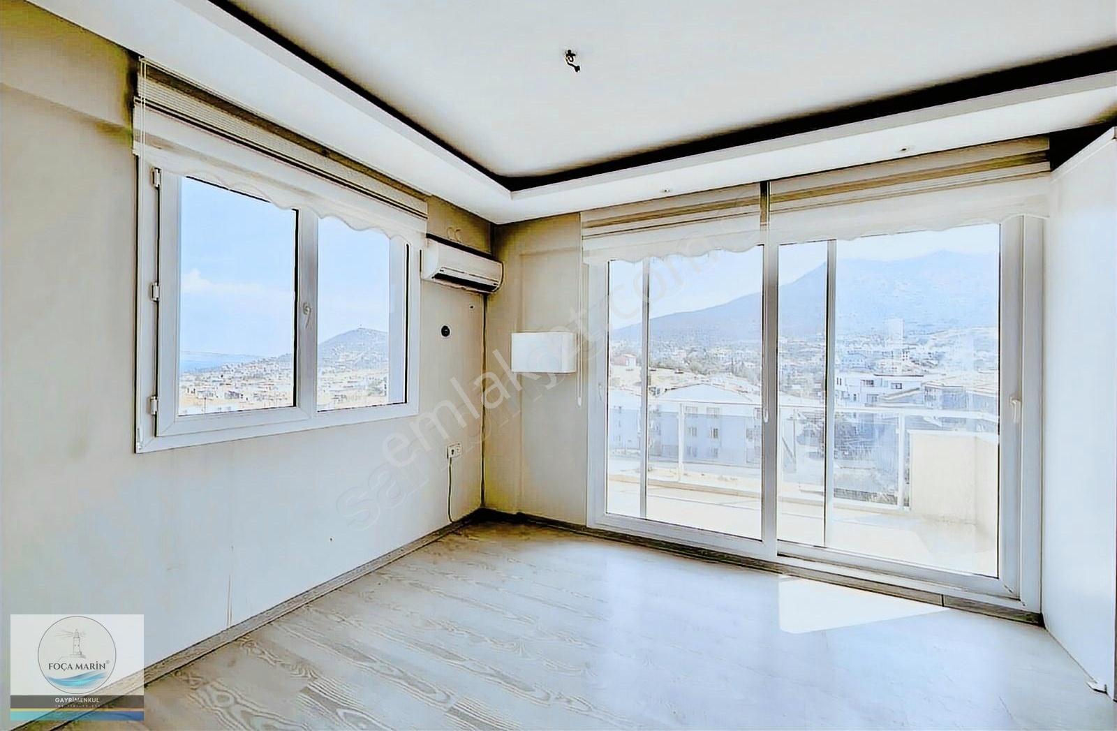Yenifoça'da Çift Balkonlu- Cadde Üstü 2+1 Kiralık Daire - Görsel 2