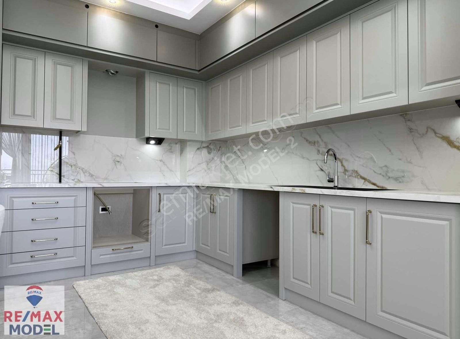 Remax Model'den Şemikler'de Site İçi 4+1 Satılık Daireler - Görsel 35