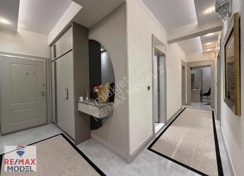 Remax Model'den Şemikler'de Site İçi 4+1 Satılık Daireler - Görsel 22