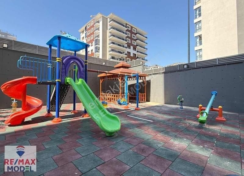 Remax Model'den Şemikler'de Site İçi 4+1 Satılık Daireler - Görsel 14